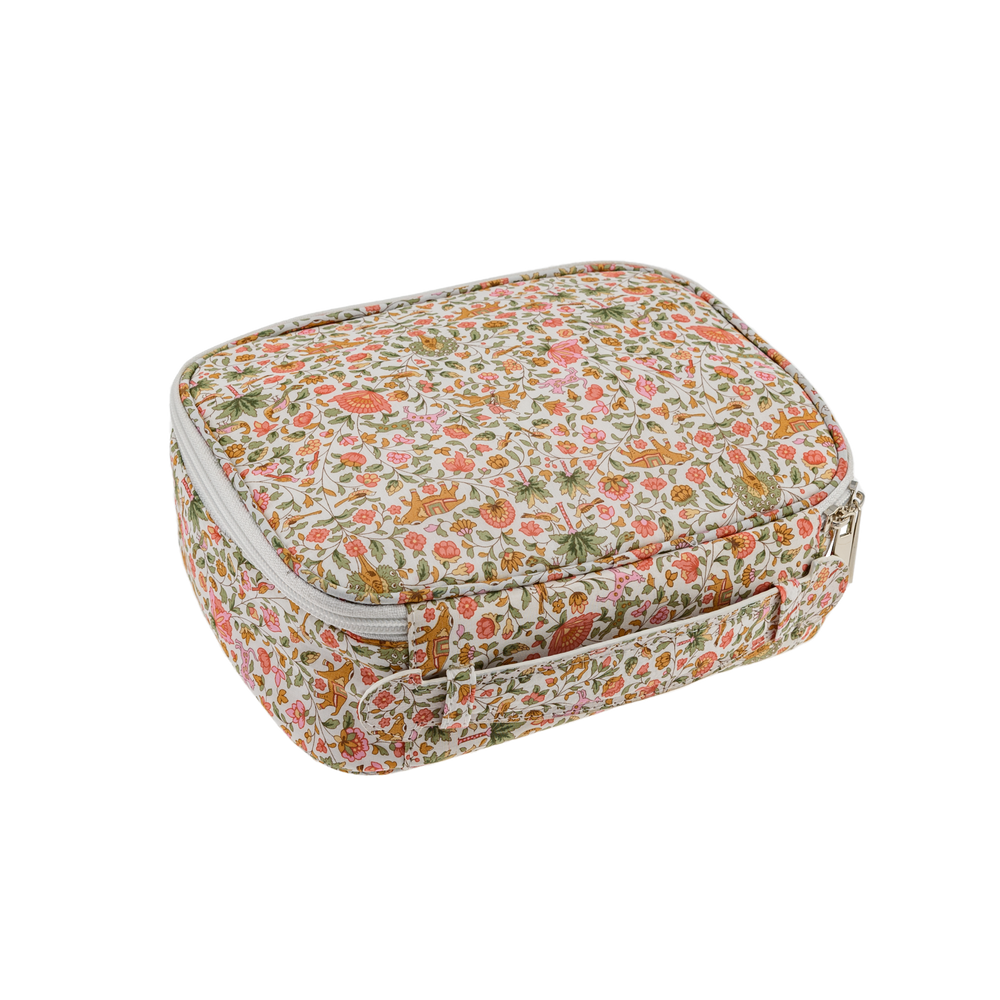 
                  
                    Image of Soft beauty bag mw Liberty Imran Pink from Bon Dep Essentials
                  
                