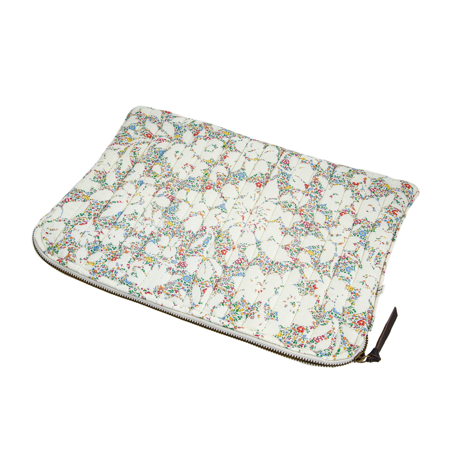 
                  
                    Image of Mac cover mw Liberty fabrics Silouette from Bon Dep Essentials
                  
                